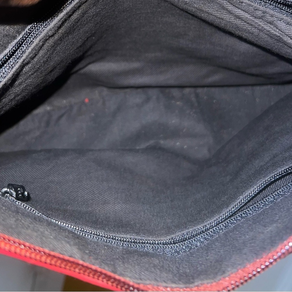 Chic Red Leather Shoulder Bag Beaded‎ Strap Zip Top - Picture 3 of 4